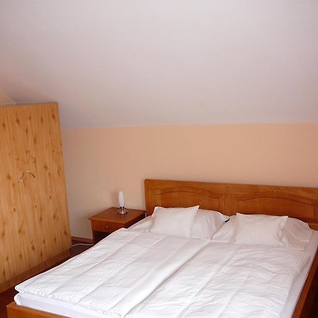 Ciklamen Apartman Gyenesdiás Extérieur photo