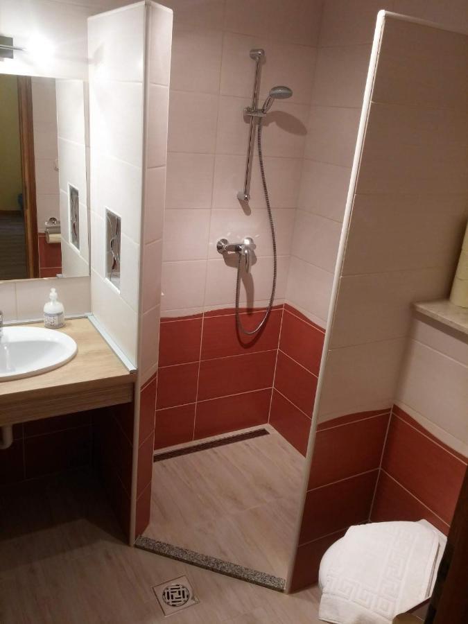 Ciklamen Apartman Gyenesdiás Extérieur photo