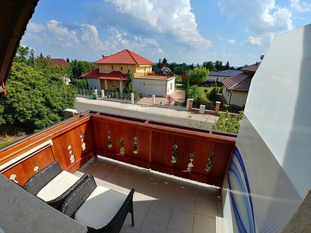 Ciklamen Apartman Gyenesdiás Extérieur photo