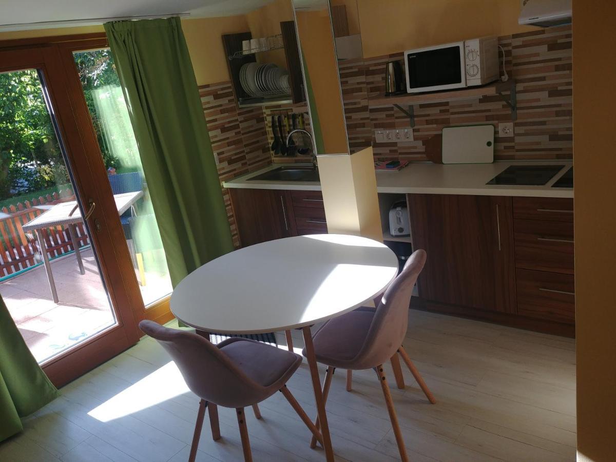 Ciklamen Apartman Gyenesdiás Extérieur photo